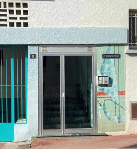 Grand appartement de standing vue port mer 100 m plage