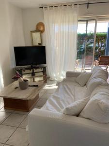 Grand appartement en résidence calme avec piscine