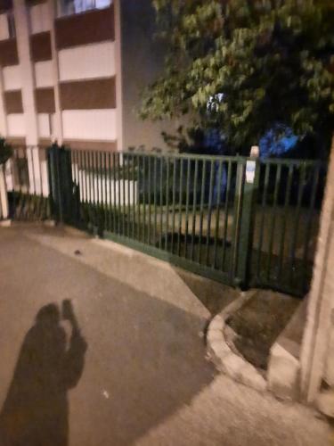 Grand appartement fonctionnel et calme sur lyon8 a 2 pas du metro
