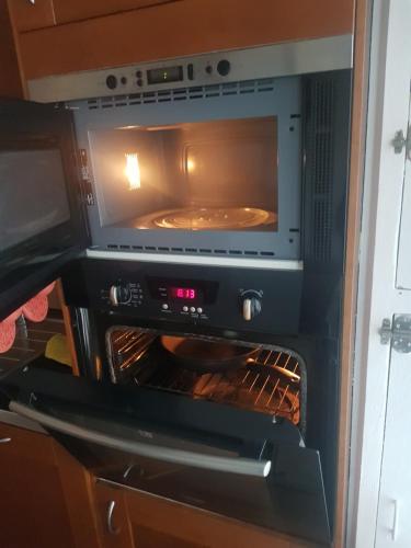 Grand appartement fonctionnel et calme sur lyon8 a 2 pas du metro
