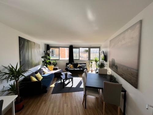 Grand Appartement lumineux proche Tour Effeil