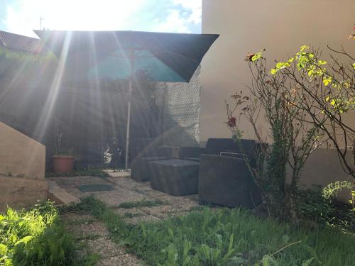 Grand appartement moderne tout équipé avec jardin