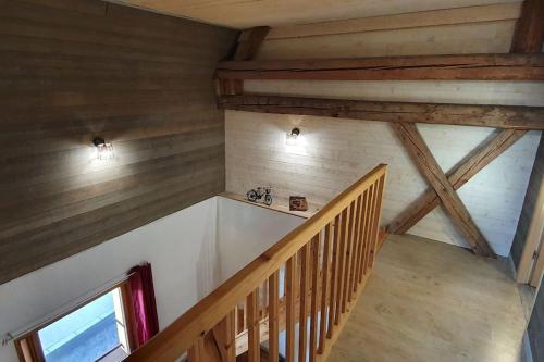 Grand appartement neuf avec parking gratuit.