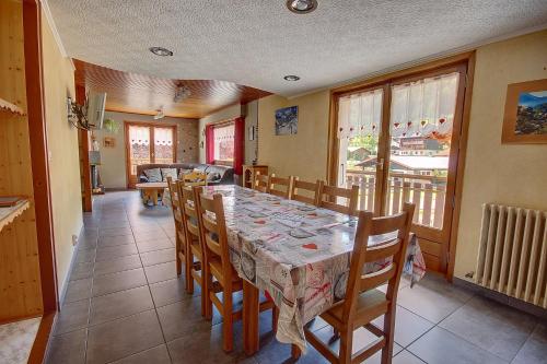 GRAND APPARTEMENT - PROCHE DES REMONTEE MECANIQUES - MORZINE - 10 personnes - OUTO