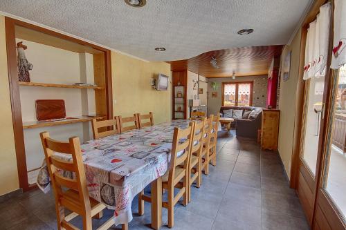 GRAND APPARTEMENT - PROCHE DES REMONTEE MECANIQUES - MORZINE - 10 personnes - OUTO