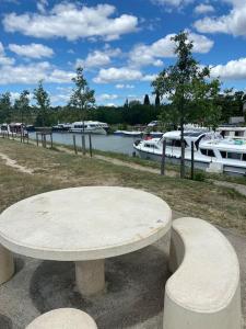 Grand appartement proche gare et Polygone