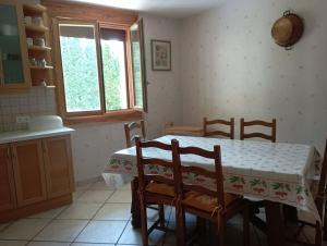 Grand appartement rez-de-chaussée avec jardin