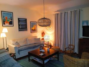 Grand Appartement standing Vue Mer latérale Plage à 50m proche port