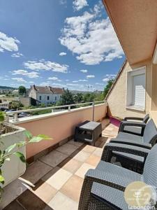 Grand appartement très calme parking et balcon