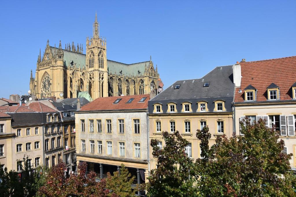 Appartement Grand Appartement Vue Cathédrale 10 Rue Fabert 57000 Metz