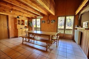 Appartement GRAND APPARTEMENT - WIFI -SAINT JEAN D'AULPS - 12 Personnes - HIRONDELLE Route des Grandes Alpes 1000 74430 Saint-Jean-dʼAulps Rhône-Alpes