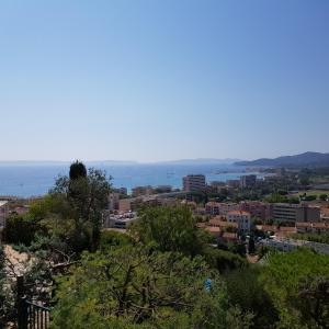 Appartement Grand F2 vue mer Les bougainvillees Rue du Belvédère 83980 Le Lavandou Provence-Alpes-Côte d\'Azur