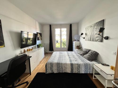 Grand F2 vue sur la maison de Georges Brassens