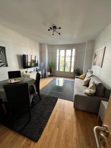 Grand F2 vue sur la maison de Georges Brassens
