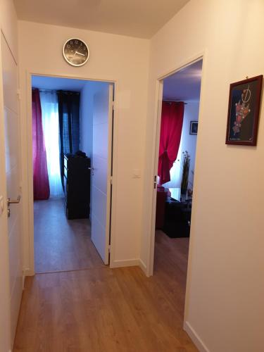 Grand F3 CONFORTABLE 5 mn de Paris et proche Disneyland