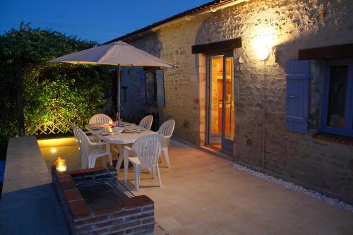 Grand gîte jusqu'à 7 personnes, avec piscine