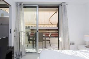 GRAND HOTEL: New 2 BEDS/ 2 BATHS