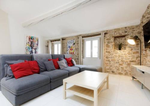 Grand Loft 3 PIECES 100m Vieux Port Cannes centre
