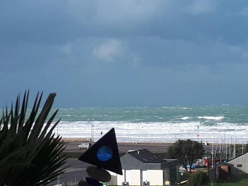 Grand loft de 60m2 très lumineux très belle vue sur mer