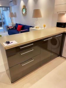 Grand studio-2 personnes-Antibes-Piscine-terrasse
