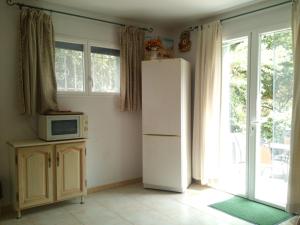 Appartement Grand studio 50M2 Vallée Heureuse 12 Route du Piton Vallée heureuse 66690 Sorède Languedoc-Roussillon