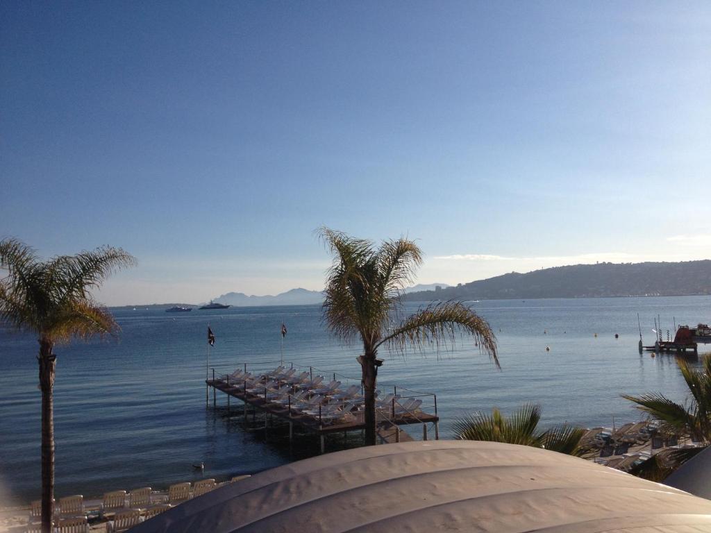 Grand Studio 7 minutes de la Plage et Climatisé sur Juan Les Pins 109 Boulevard Raymond Poincaré, 06160 Antibes