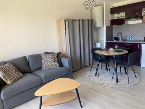 Grand studio à la Coudouliere proche de la plage