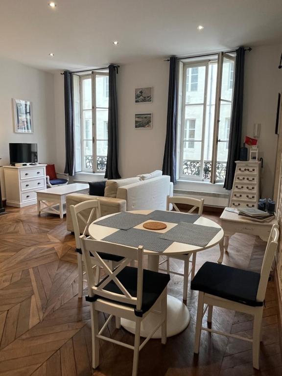 Appartement Grand studio au cœur de l’hyper centre-ville 92 Rue Saint-Pierre 14000 Caen