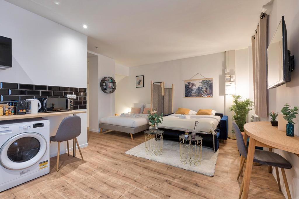 Appartement Grand Studio au Cœur de Paris quartier Latin 21 Rue Linné 75005 Paris