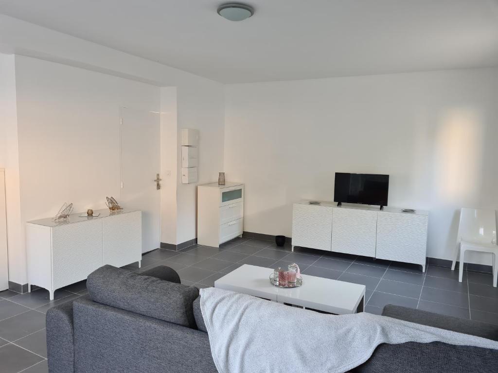 Appartement Grand studio avec jardin au calme Rue de Douaumont 95100 Argenteuil