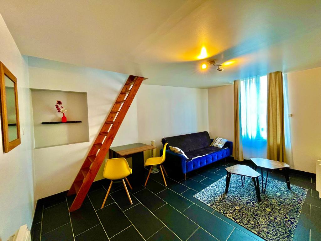 Appartement Grand studio avec mezzanine 59 Rue d'Ambert 45000 Orléans