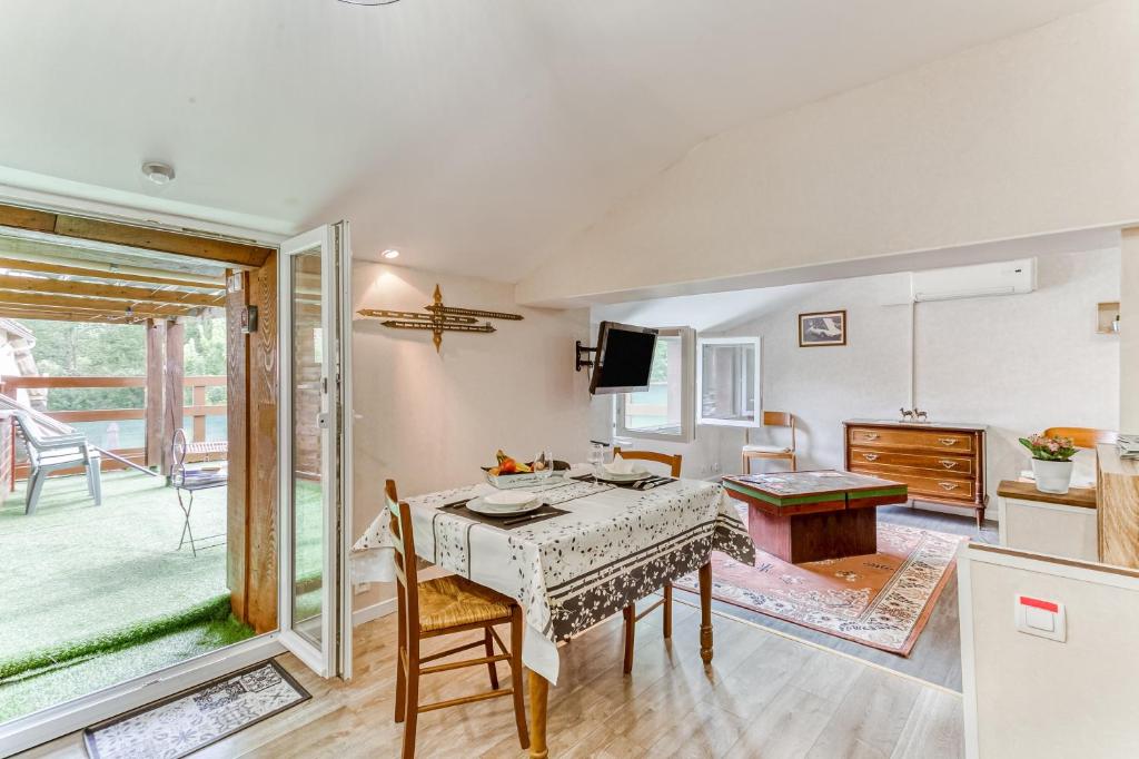 Grand Studio avec terrasse de 20m2 Plage à 10min