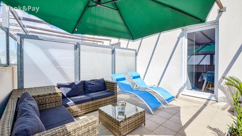 Appartement Grand Studio avec terrasse, garage et piscine Appartement A221, Bâtiment A2 318 Chemin de Roumagoua 13600 La Ciotat