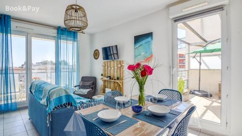 Grand Studio avec terrasse, garage et piscine