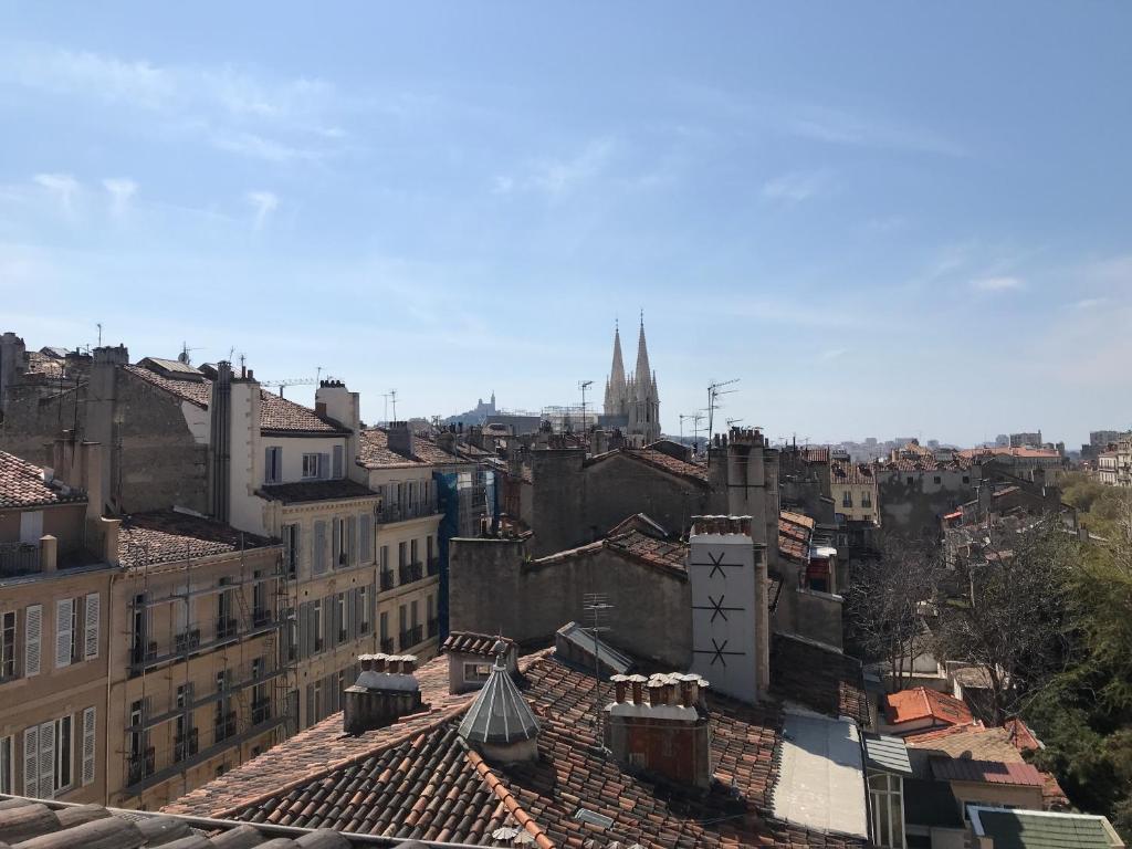 Grand studio avec vue sur notre Dame de la garde 8 Rue Bernex, 13001 Marseille