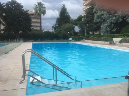 Grand Studio dans Résidence de Luxe