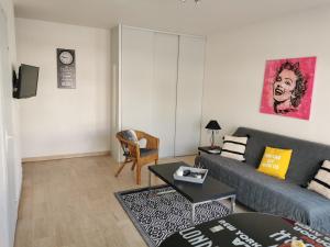 Grand studio de 33m² à 300m des plages