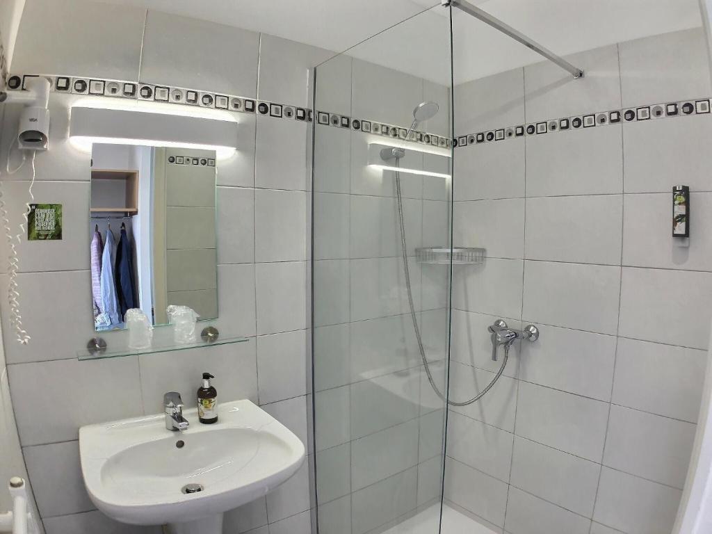 Grand studio face mer baie de la Baule avec terrasse proche Thalasso et Parking 44380 Pornichet
