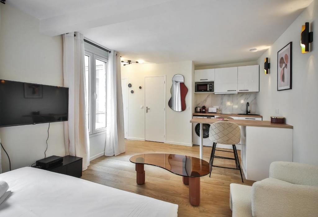 Appartement GRAND STUDIO#JARDIN LUXEMBOURG#NECKER#FullEquipped 1G 81 Rue de Sèvres 75006 Paris