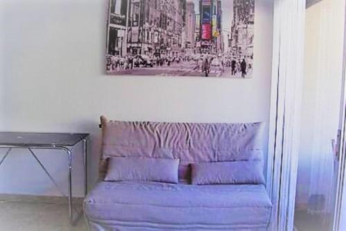 Grand Studio Nice proche plages et Promenade des Anglais