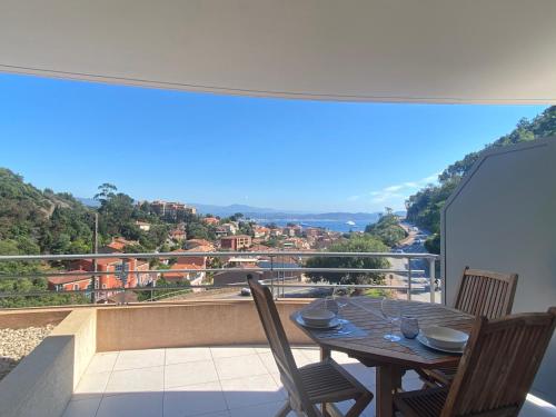 Grand Studio vue mer à 100 mètres des plages et Massif de l'Estérel