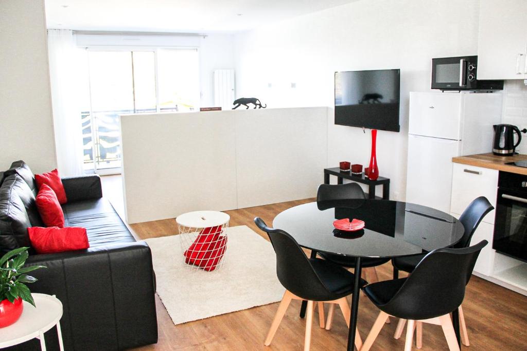 Grand T1 Moderne Jardin près de CDG 19 Avenue Guynemer, 95500 Le Thillay