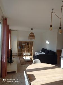 Appartement Grand T3 75m2 Très Lumineux (5min Parc Montjuzet) 64 Rue de Nohanent 63100 Clermont-Ferrand Auvergne