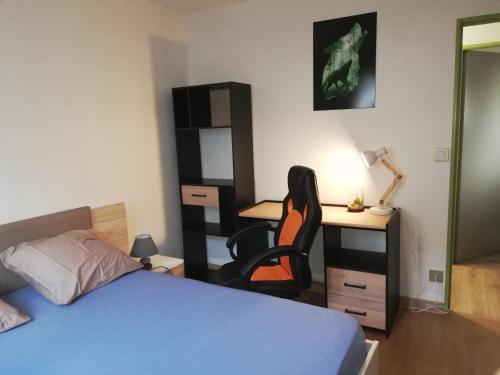Grand T3 avec clim, parking et terrasse privative - Agen