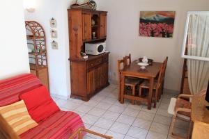 Grande maison avec jardin arboré pour vacances réussies - 8REA9