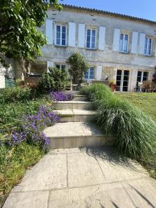 Appartement Grande maison centre ville avec jardin et piscine 39 rue sainte Ausone 16000 Angoulême -1