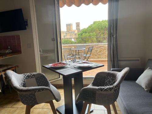 grande terrasse CLIM parking privé SMART TV netflix