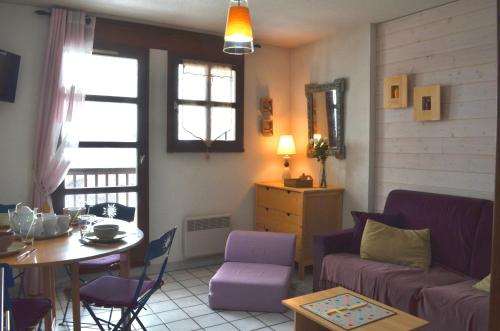 Granges 25 - APPT AU PIED DES PISTES DOMAINE ALPE D'HUEZ