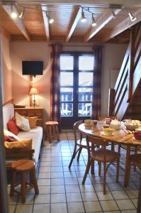 Granges 31 - DUPLEX 6PERS PIED PISTES DOMAINE ALPE D'HUEZ