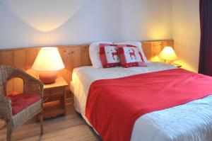 Granges 32 - BEAU DUPLEX SPACIEUX PIED PISTES ALPE D'HUEZ